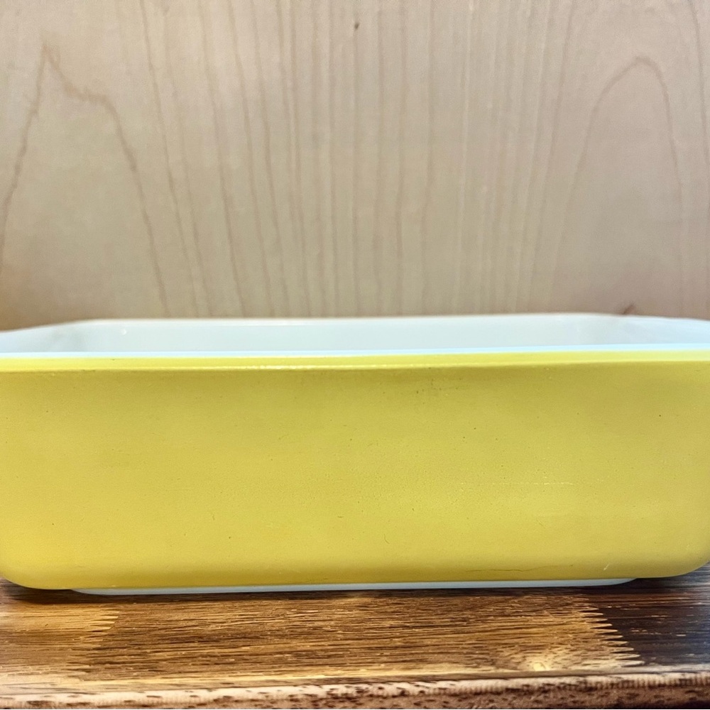 Pyrex Sunny Yellow fridgie dish